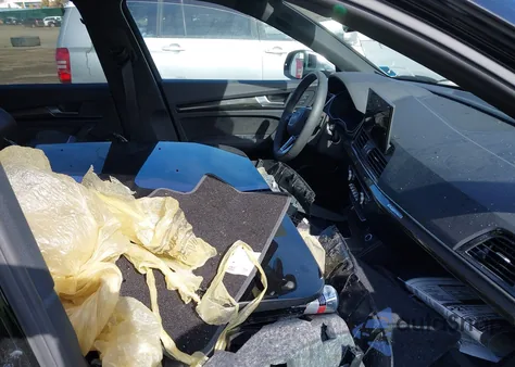 2024 Audi Sq5 Premium Plus Tfsi Quattro Tiptronic z USA, uszkodzony, nr VIN WA1B4AFY6R2050929